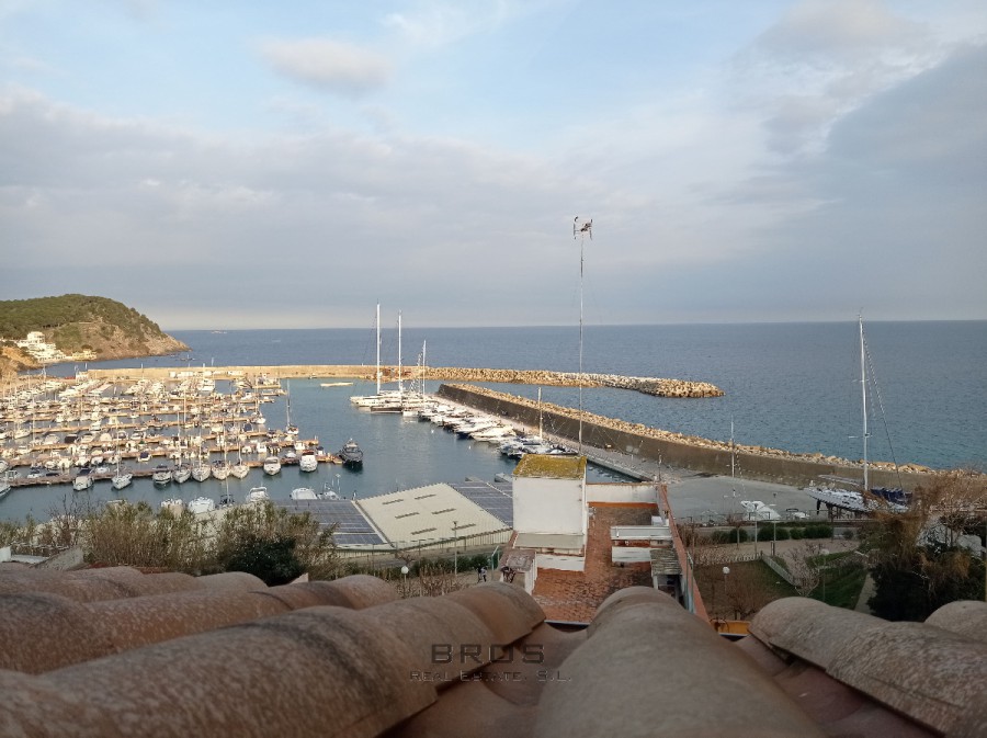 DUPLEX DE NOUVELLE CONSTRUCTION AVEC VUE SUR LE PORT DE PALAMOS