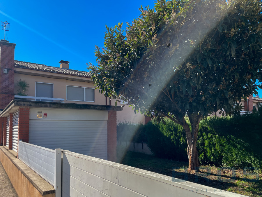 MAISON MITOYENNE À LA VALL D’EN BAS