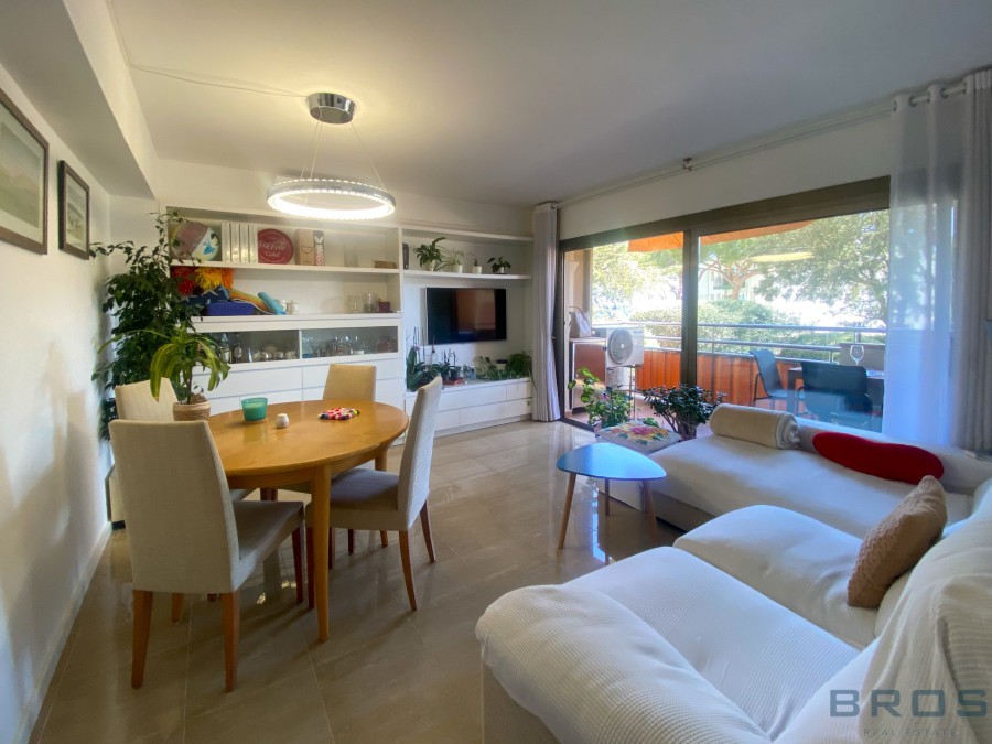 SEA VIEWS, TERRACE, LIFT AND GARAGE