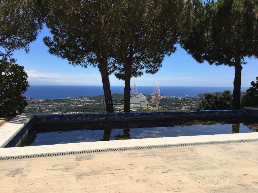 VILLA WITH SPECTACULAR VIEWS IN CASTELL D'ARO