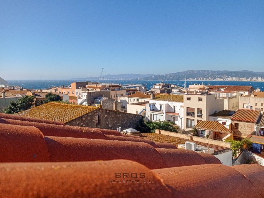 DUPLEX AVEC VUE SUR LA MER À PALAMÓS