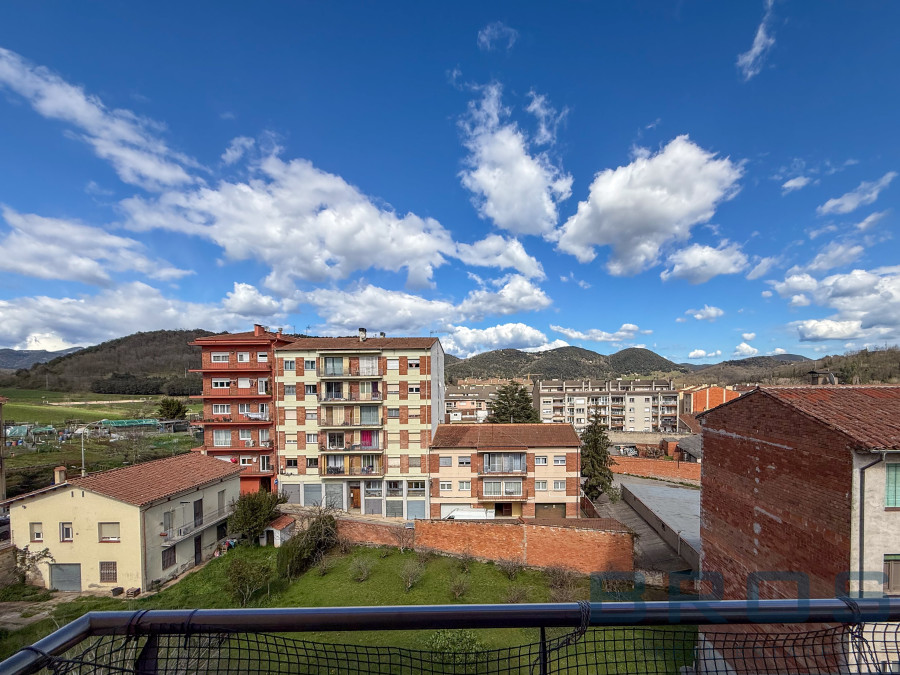 OPORTUNIDAD A PIE DEL CENTRO DE OLOT